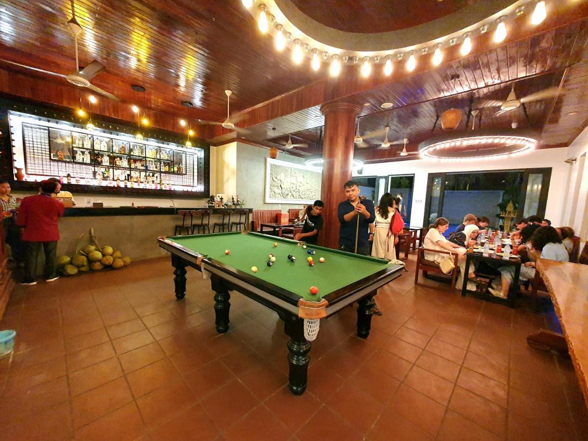 Darling Pub Hostel シェムリアップ エクステリア 写真