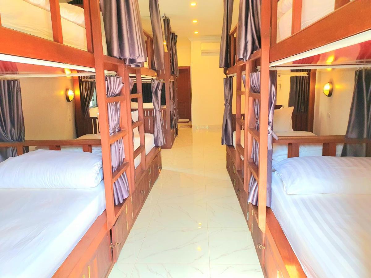 Darling Pub Hostel シェムリアップ エクステリア 写真