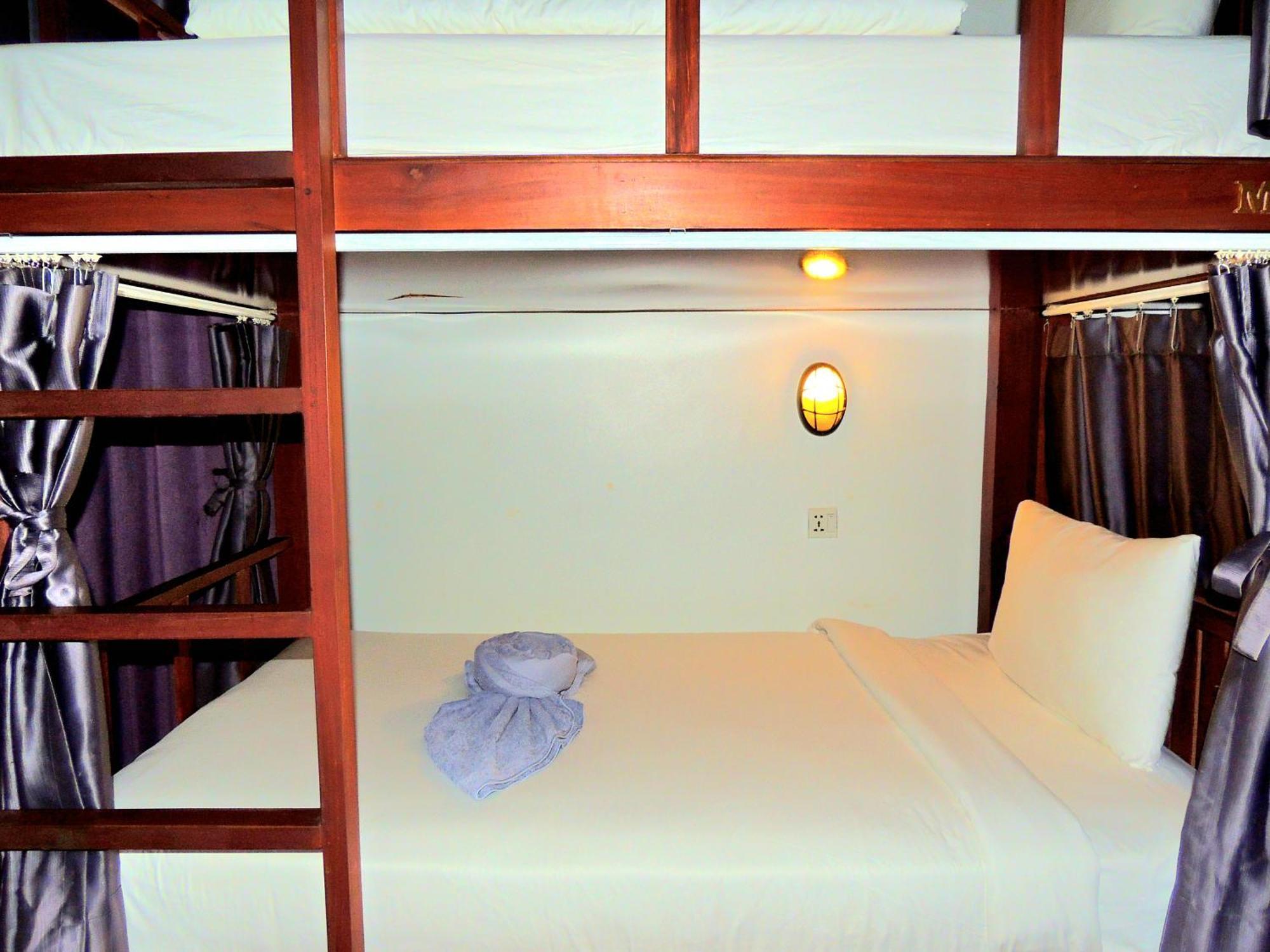 Darling Pub Hostel シェムリアップ エクステリア 写真